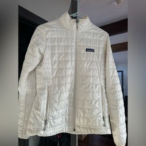 Patagonia Women’s White Nano Puff size Small (worn wear)